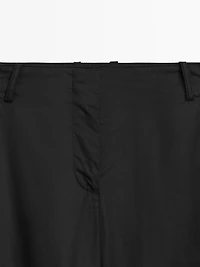 100% cotton mid-rise straight-leg trousers