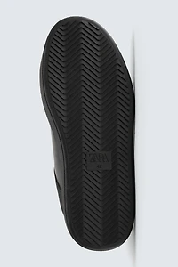 MONOCHROME THICK-SOLED SNEAKERS