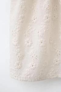 EMBROIDERED TOP