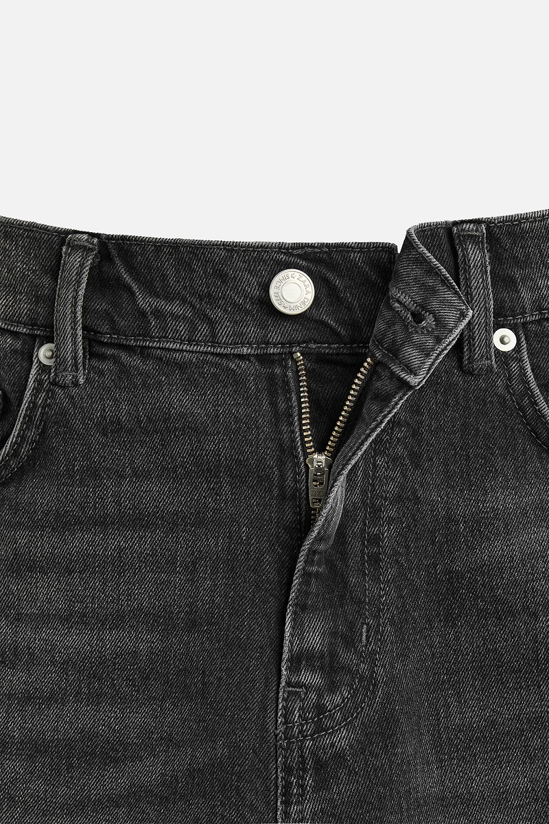REGULAR FIT DENIM SHORTS