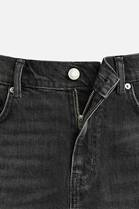 REGULAR FIT DENIM SHORTS