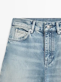 High-waist wide-leg jeans