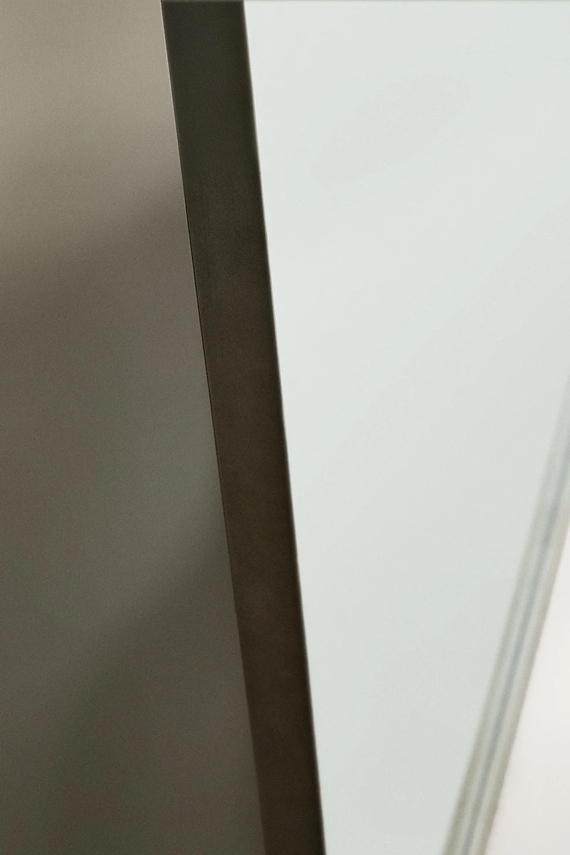 WALL MIRROR WITH SILVER FRAME