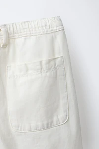 PANTALON À BOUTONS