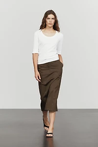 100% cotton scoop neck T-shirt