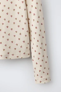 FLOWERS AND TEXT T-SHIRT