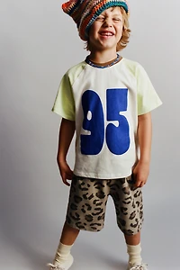 NUMBERED RAGLAN SLEEVE T-SHIRT