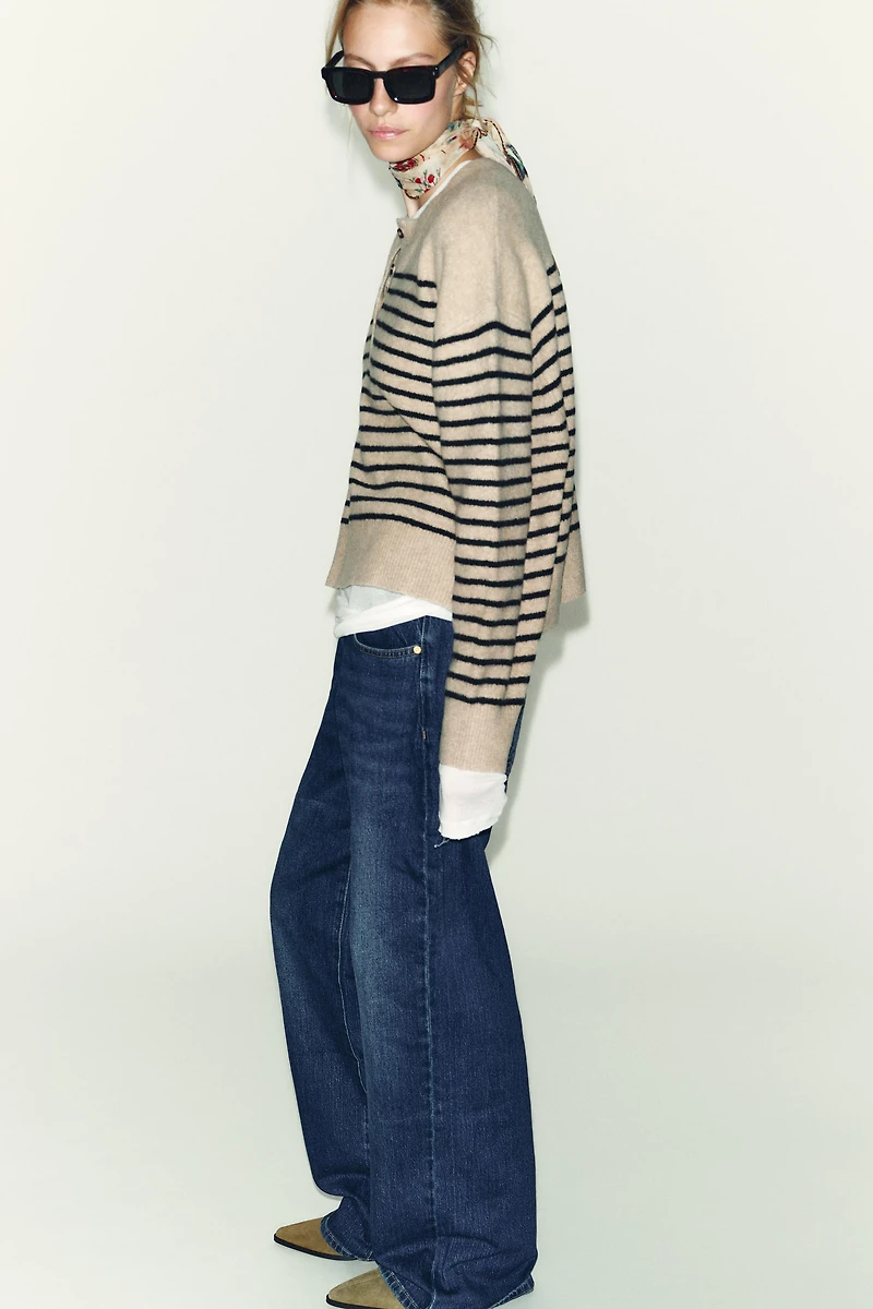 PULL EN MAILLE À RAYURES