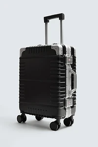 TRAVEL SUITCASE