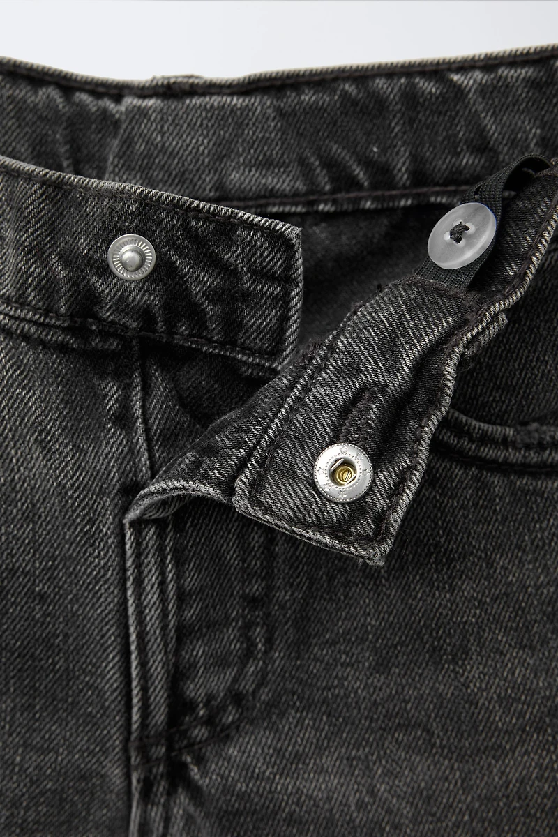 RIPPED DENIM SHORTS