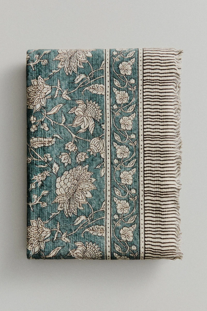 FLORAL COTTON BLANKET
