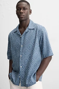 CONTRAST EMBROIDERY SHIRT