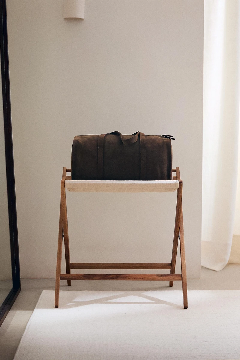 FOLDING LUGGAGE RACK