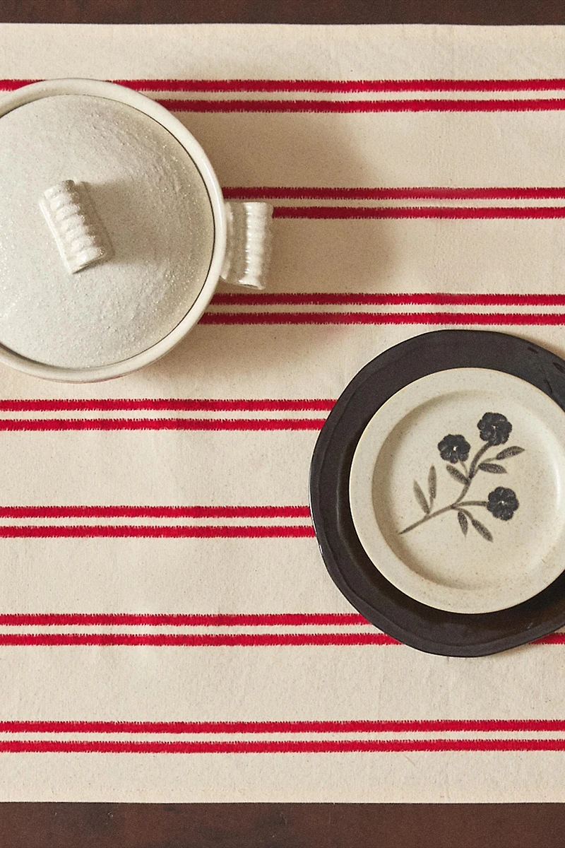 DOUBLE STRIPE EMBROIDERED TABLE RUNNER