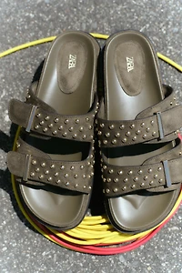 STUDDED BUCKLE SANDALS