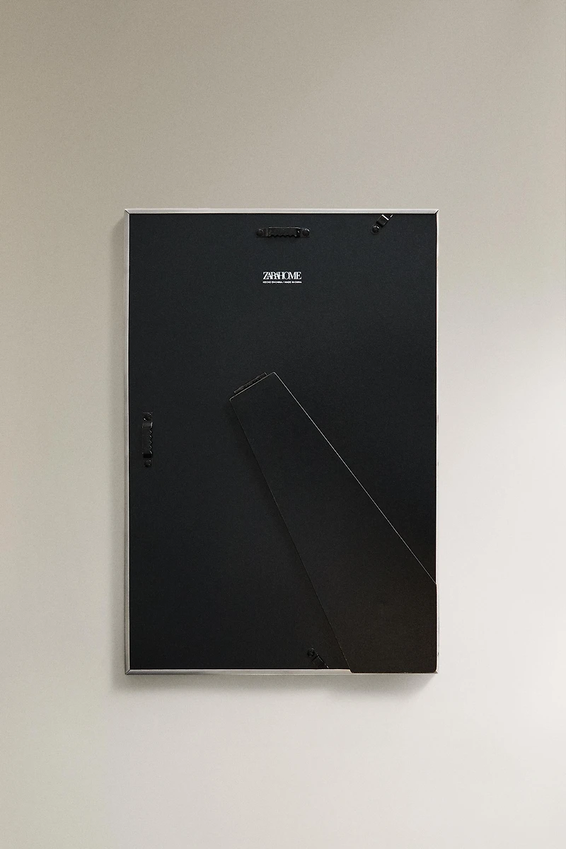 SILVER PICTURE FRAME WITH INTERCHANGEABLE MAT