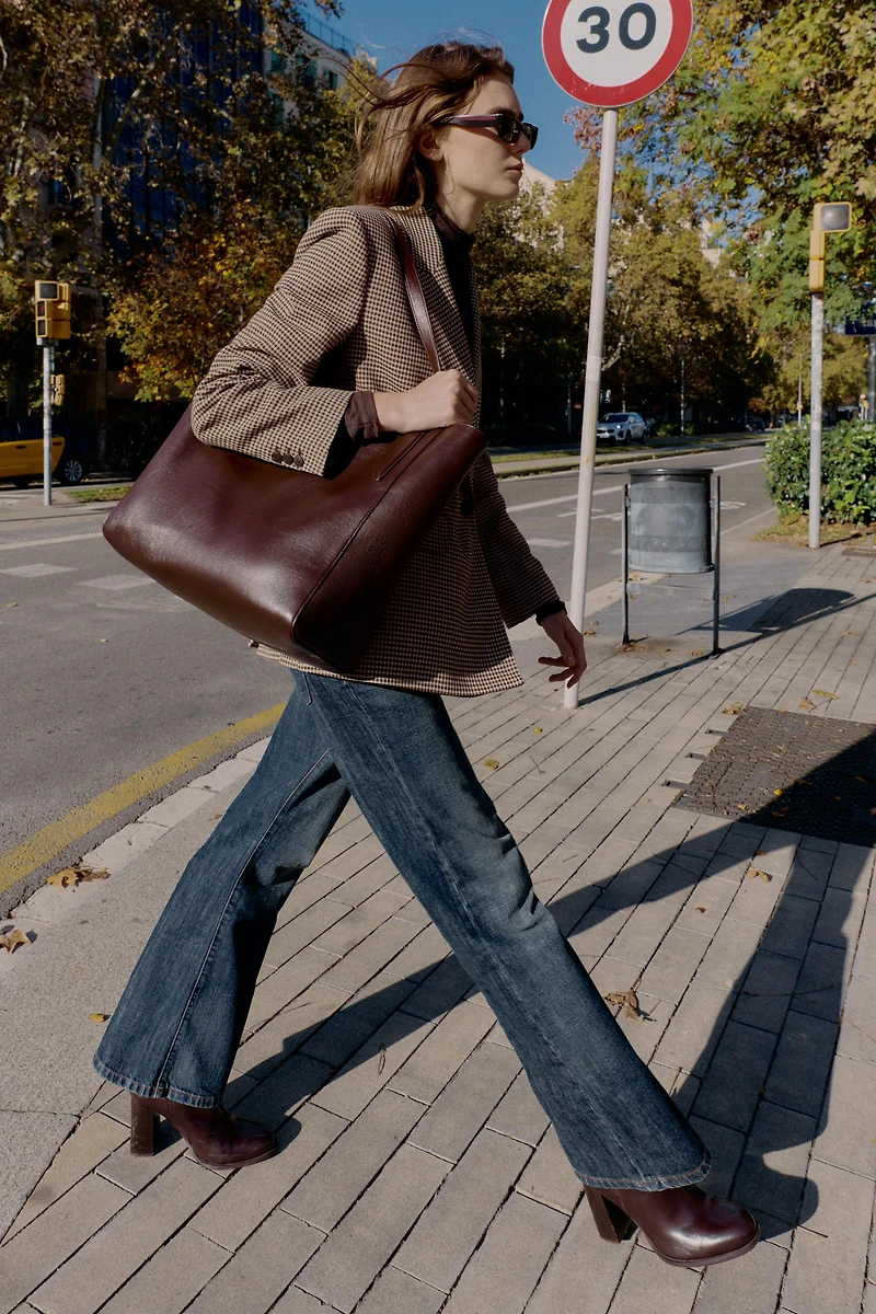 OVERSIZED DOUBLE-BREASTED BLAZER
