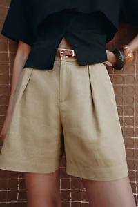 LINEN BELTED BERMUDA SHORTS