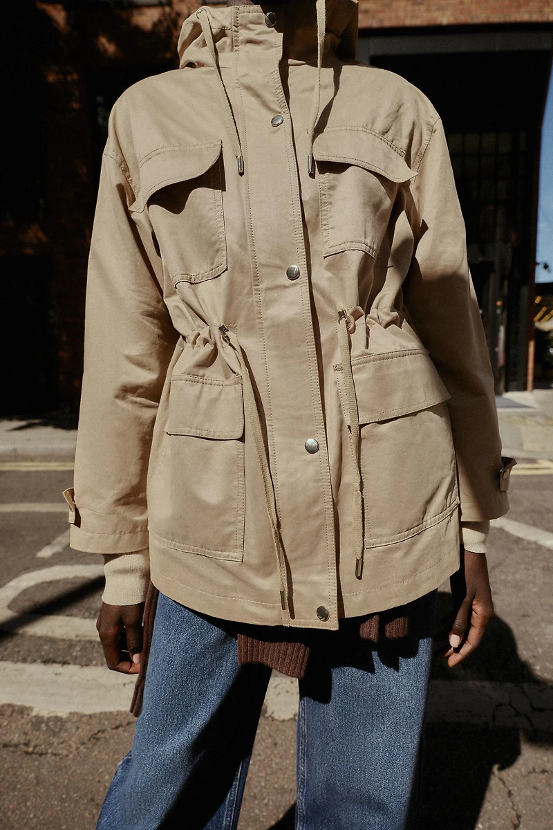 HOODED MULTI-POCKET JACKET