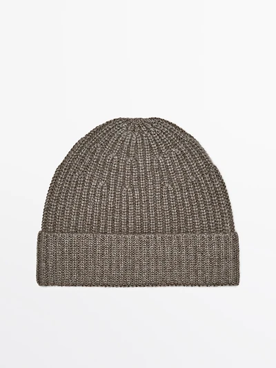 Ribbed 100% cashmere beanie