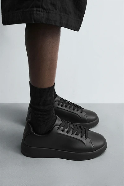 MONOCHROME CHUNKY SNEAKERS