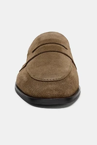 MOCASSINS PLATS EN CROÛTE DE CUIR