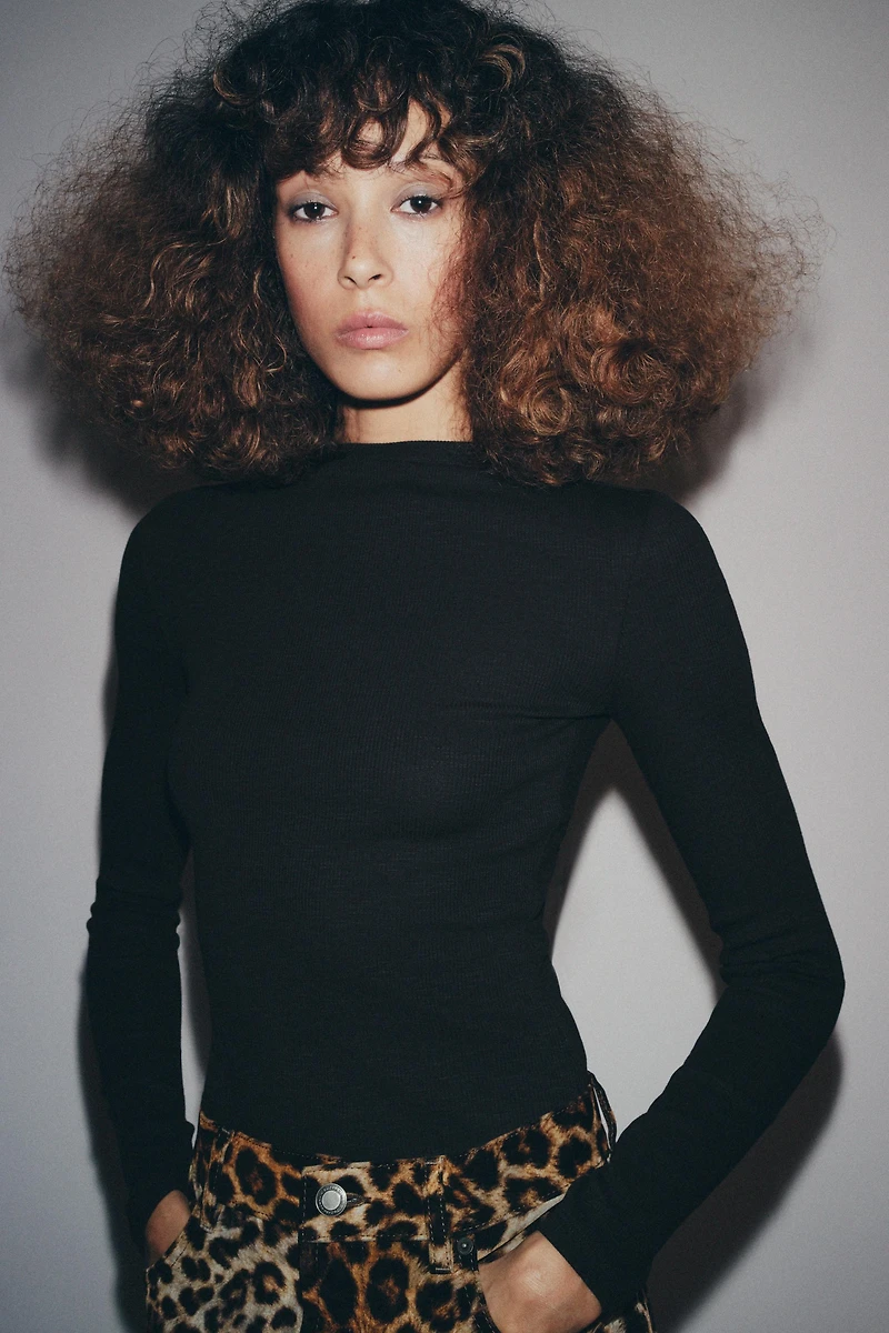LONG SLEEVE RIBBED BODYSUIT