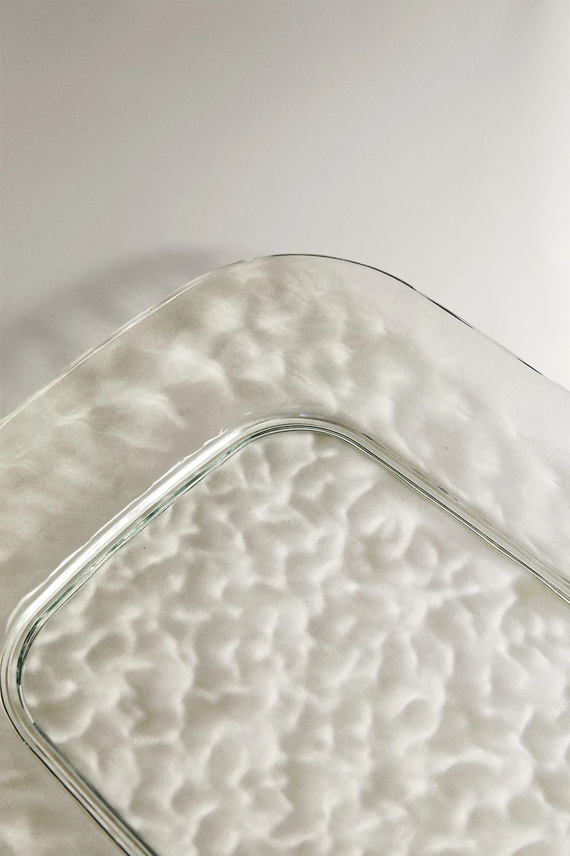 ACRYLIC TRAY WITH TEXTURED EDGE