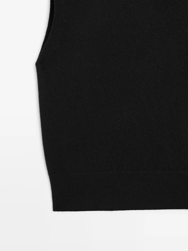 100% cashmere knit vest