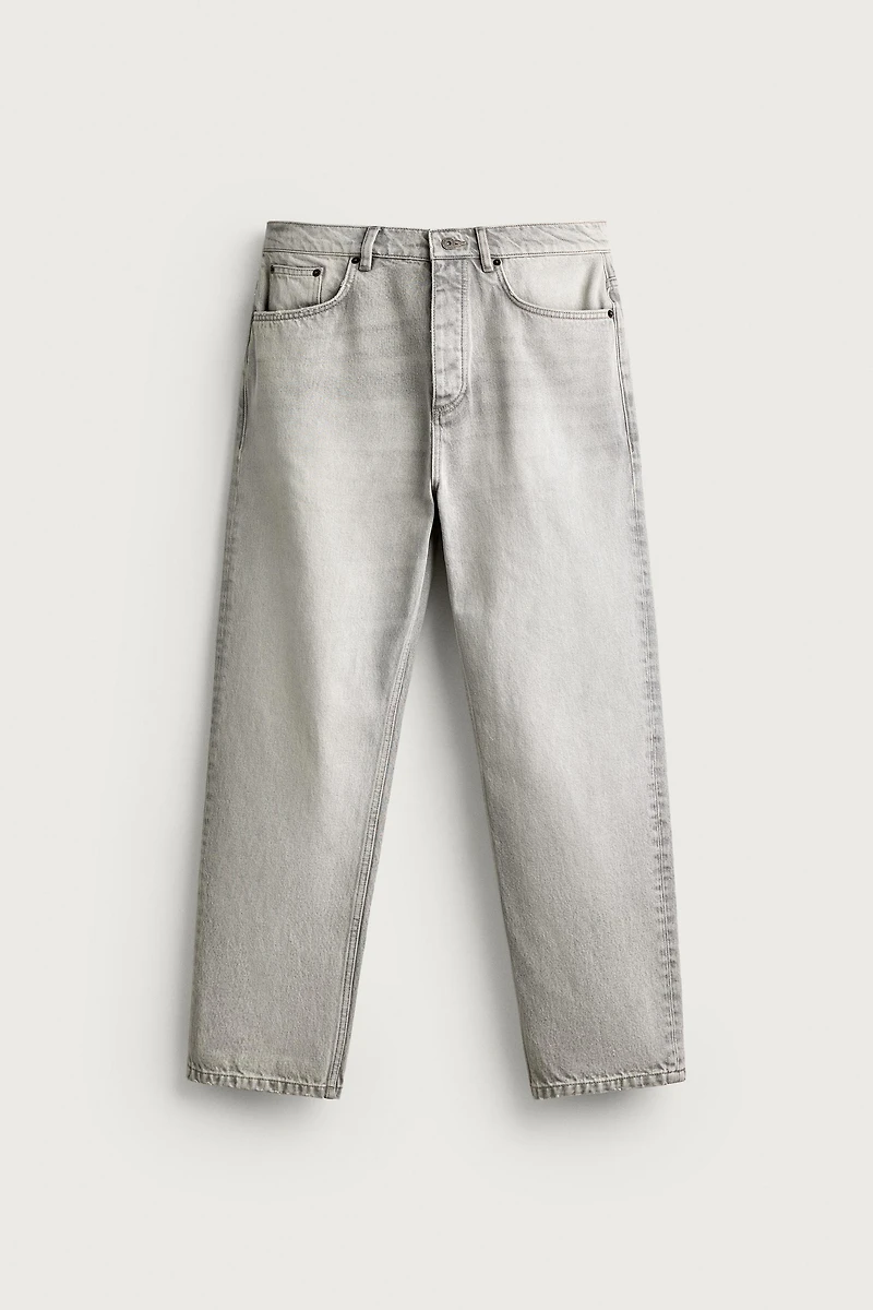 STRAIGHT ANKLE JEANS