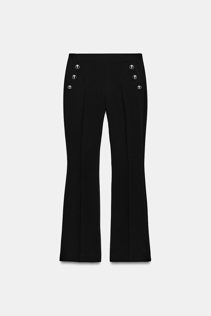 PANTALON FLARE À BOUTONS