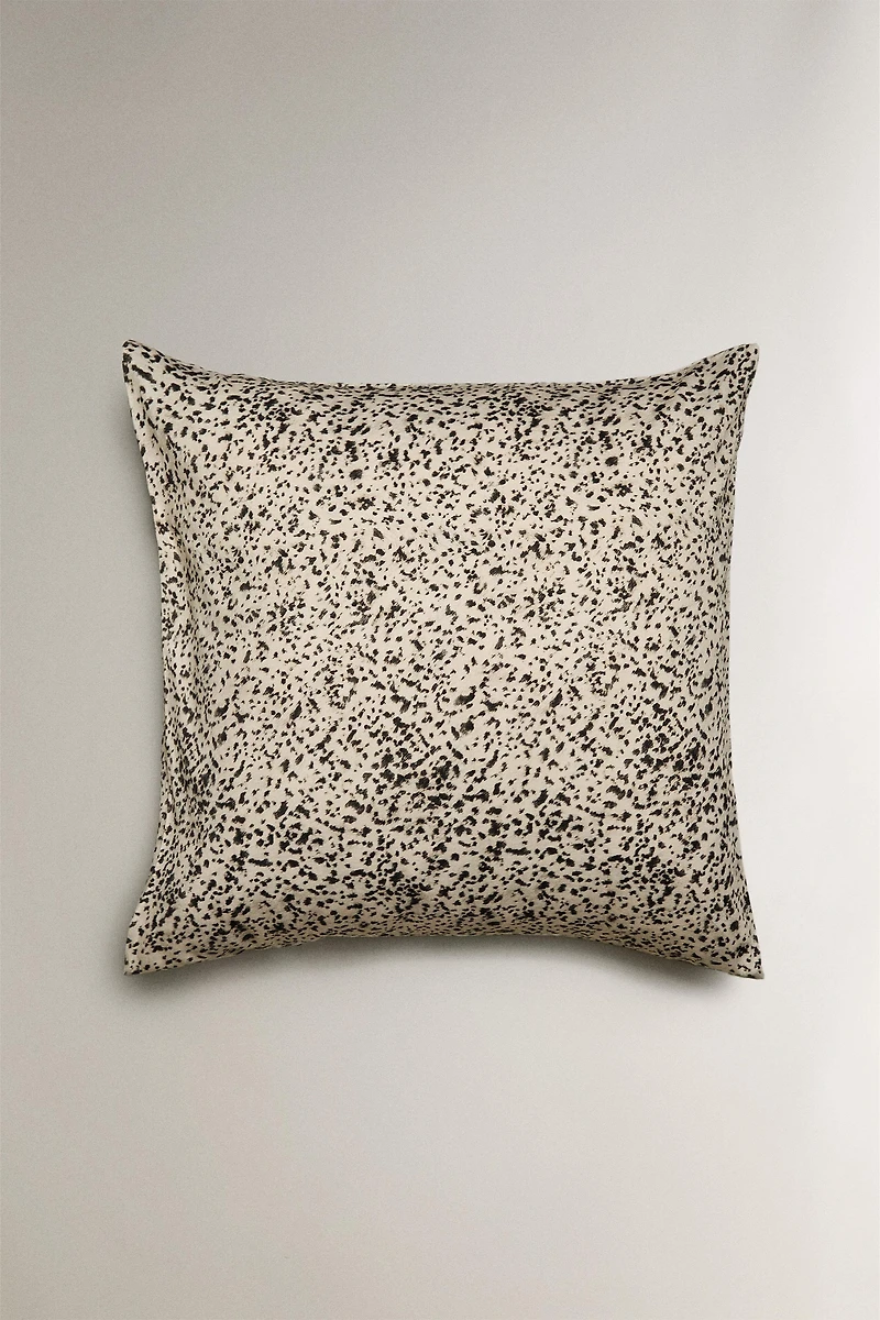 ANIMAL PRINT PILLOWCASE