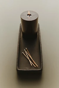 CERAMIC TRAY WITH RECTANGULAR EDGES