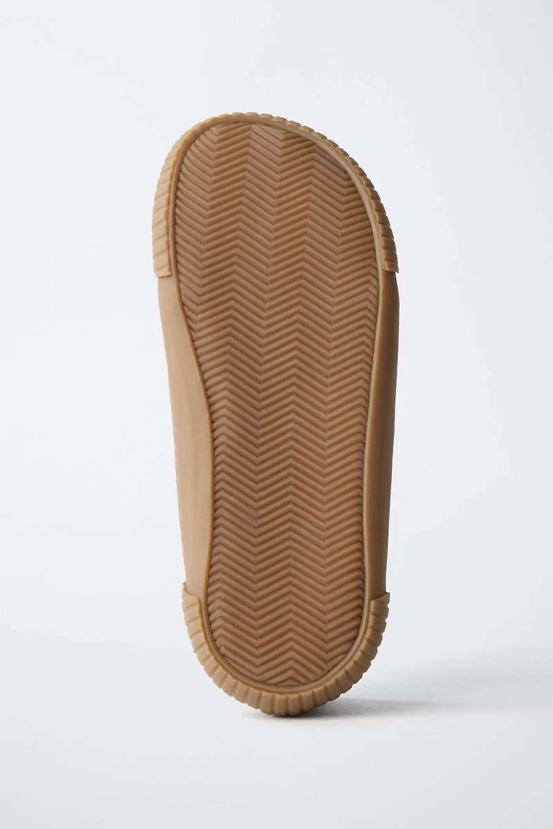 TENNIS SUÉDÉ BAREFOOT