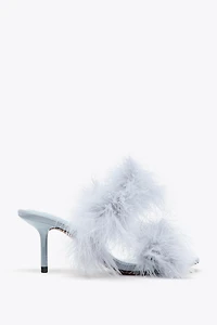 SANDALES À TALONS ET PLUMES