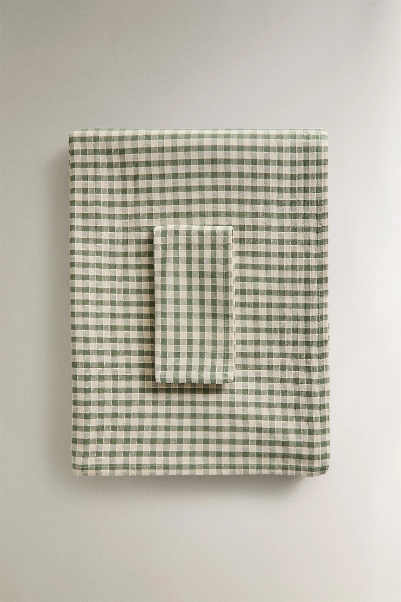NAPPE CARREAUX ET SURPIQÛRE