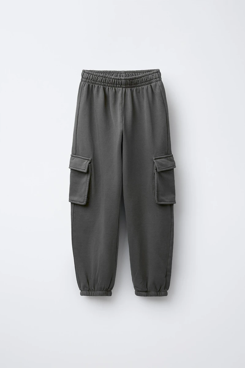 ENSEMBLE SWEAT ET JOGGER CARGO ÉTIQUETTE AUTOCOLLANTE