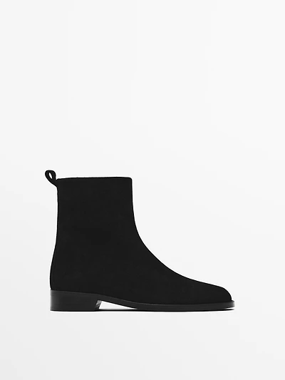 Flat split suede ankle boots