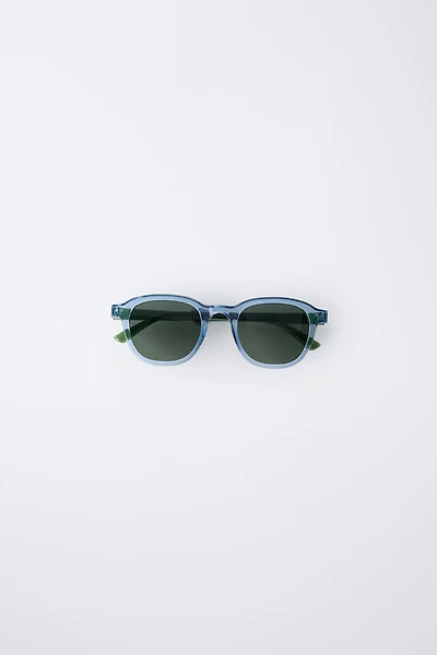 CLEAR FRAME SUNGLASSES