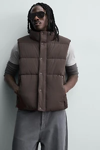 GILET SANS MANCHES MATELASSÉ COUPE COURTE