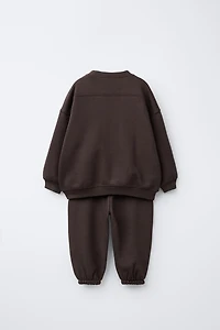 JOGGING SWEATSHIRT AND BASIC JOGGER PANTS SET WITH LABEL
