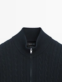 Pull en maille col montant zippé