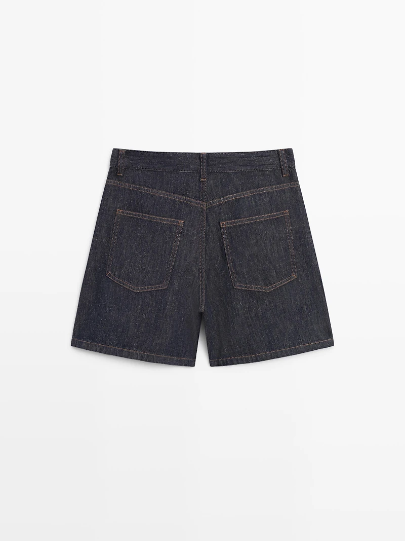 Total look mid-rise denim Bermuda shorts