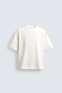 TEXTURED PATCH T-SHIRT