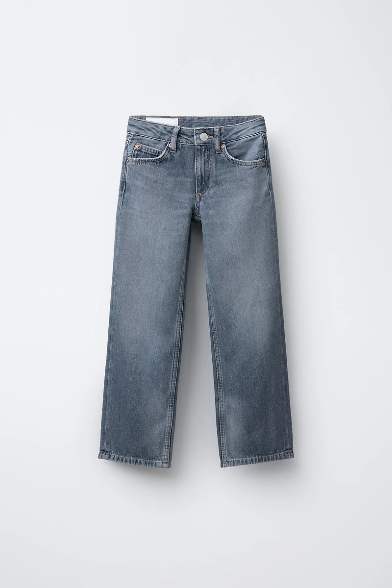 STRAIGHT LEG JEANS