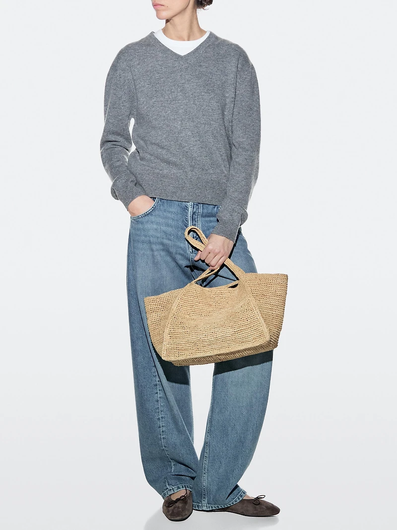 100% raffia mid-sized tote bag