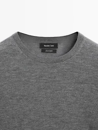 Knit 100% cashmere crew neck sweater
