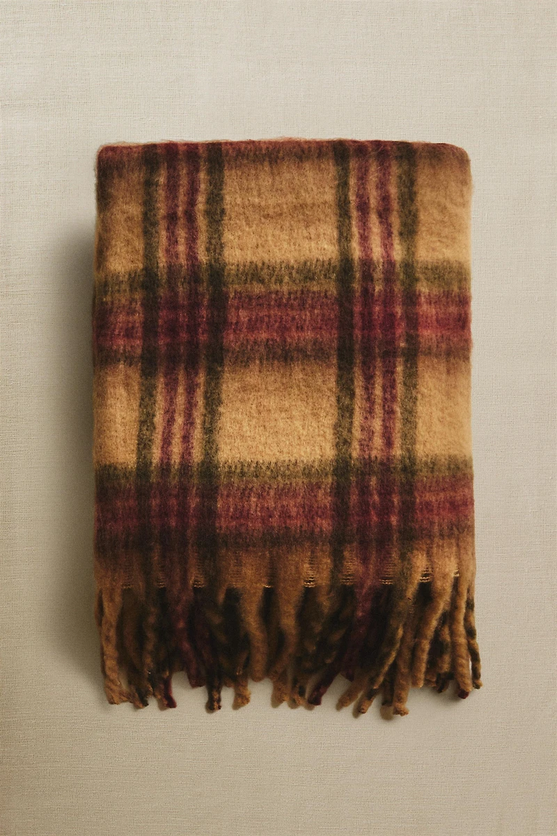 SOFT CHECK BLANKET WITH FRINGING