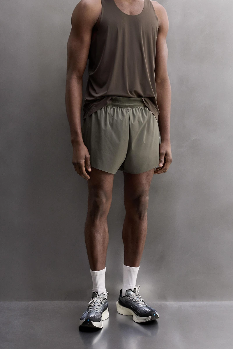 SHORT COURT DE RUNNING