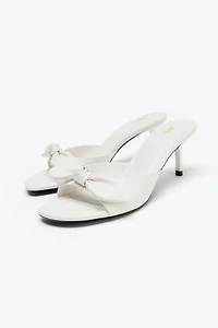 LEATHER BOW HEELED SANDALS